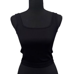 Women's juniors ribbed black cropped tank top in a size S NWOT